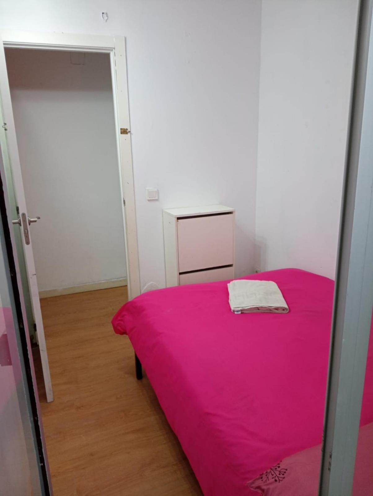 Apartamento 3 Dormitorios En Sanchez Preciados Madrid Exteriér fotografie